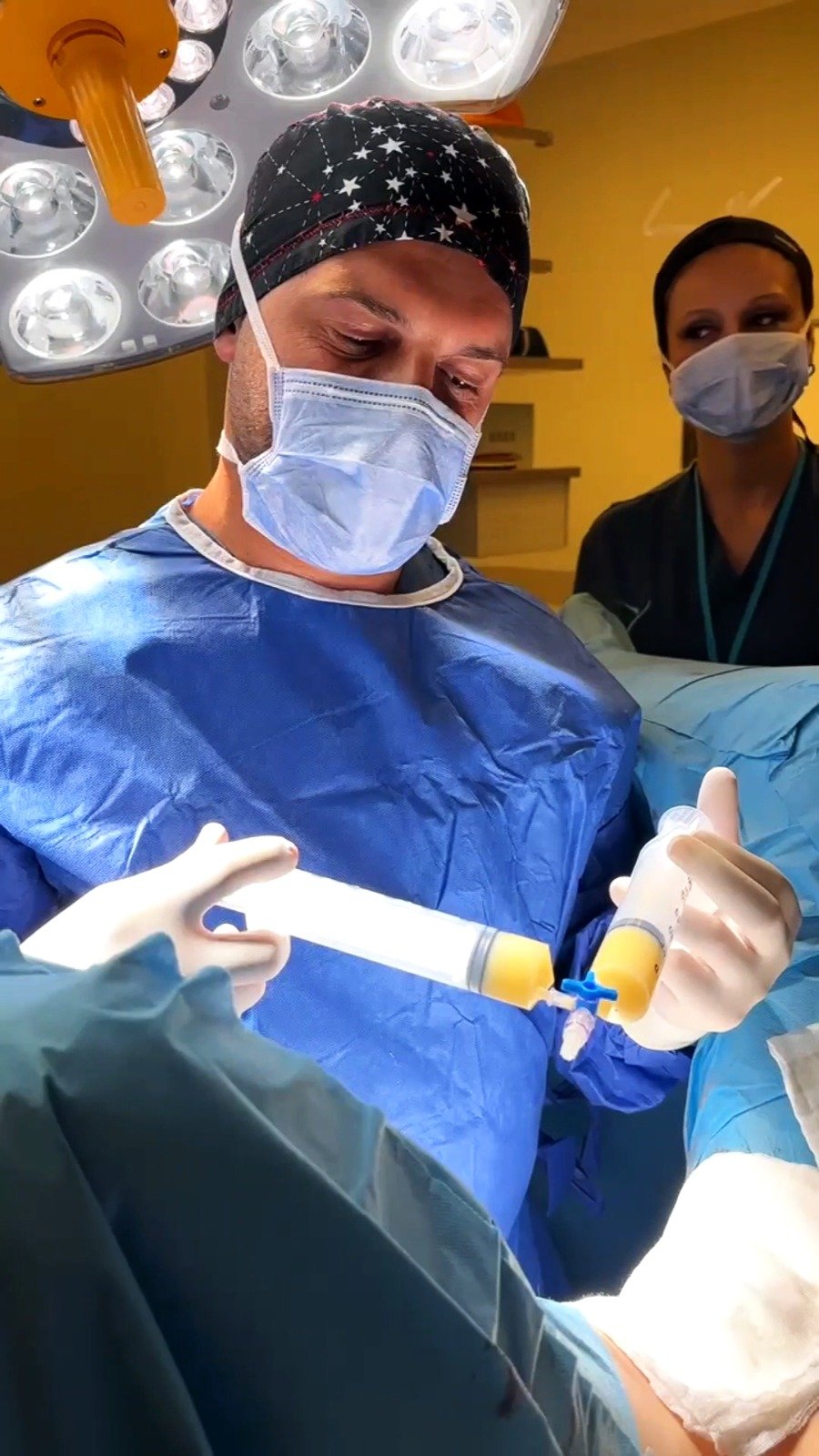 881b9546 5d71 4653 ae9f f65fe31ba1b9